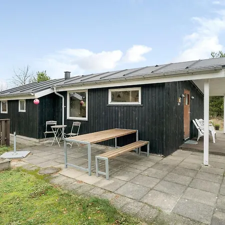 Joosua - 400m From The Sea By Interhome